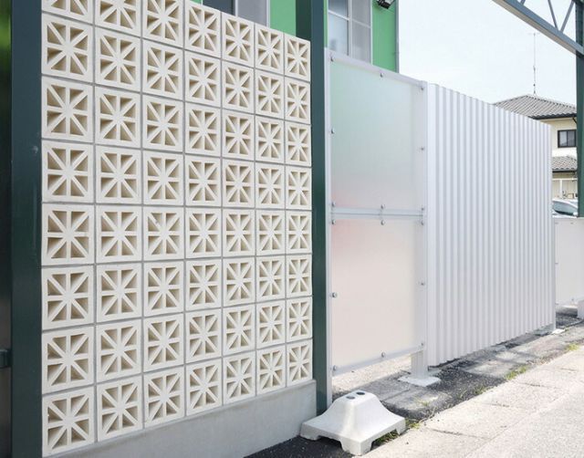 ブロック塀 アプローチ エントランス せっき質無釉ブロック ポーラスブロック200コーナー 190Aタイプ 白土（配筋溝あり・1面フラット）4個単位 屋外壁 diy ブロック 塀 アプローチ エントランス せっき質無釉ブロック ポーラス