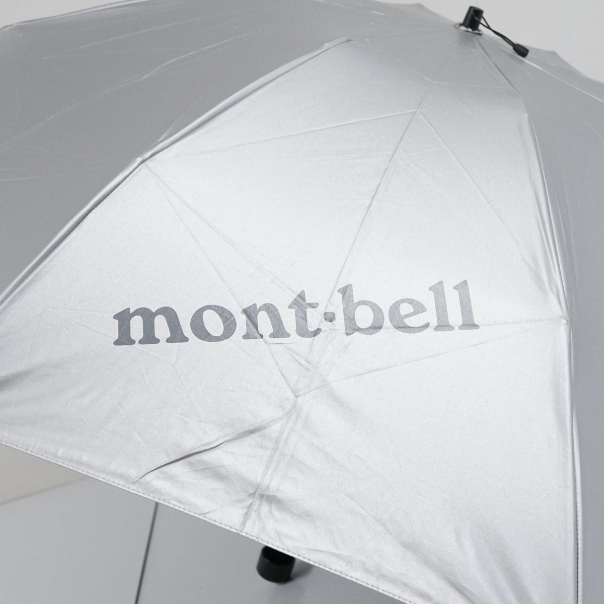 折日傘 mont-bell モンベル サンブロックアンブレラ USED美品 晴雨兼用 折傘 日傘 UVカット 遮熱 折りたたみ 男女兼用 シルバー  登山 軽量 55cm KR FA8146