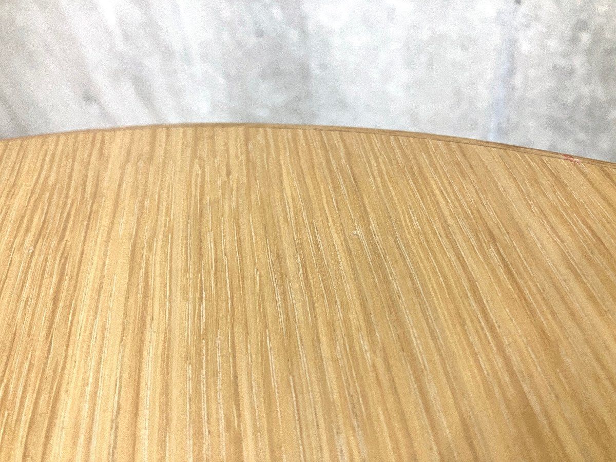 ラウンドハイテーブル