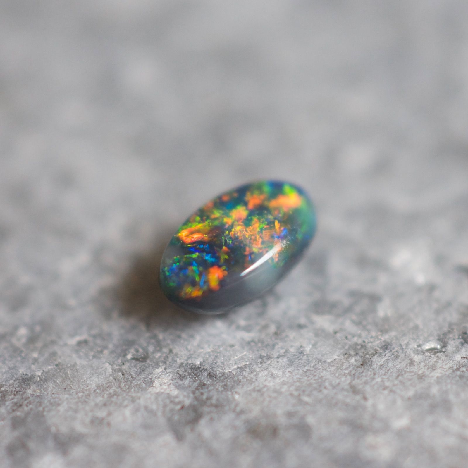 天然ブラックオパール オーストラリア産 ライトニングリッジ産 0.23ct