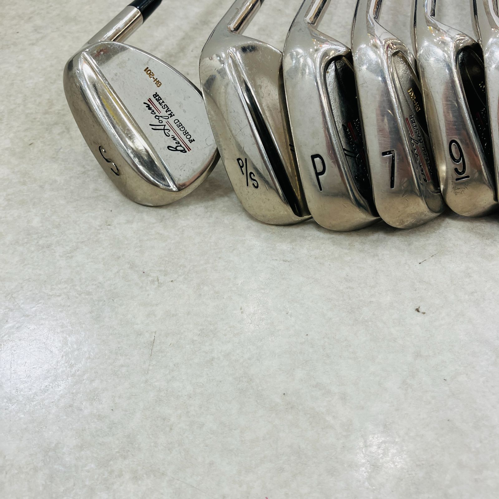 TaylorMade - こはく❗️ゴルフクラブセット　メンズ　超人気モデル❗️美品❗️ テーラーメイドのゴルフクラブ｜初心者用の使いやすいクラブ