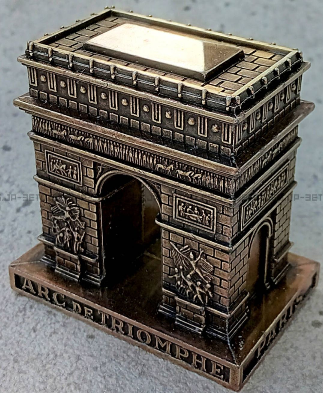 パリ 凱旋門 ＊ オブジェ 置物 フランス・パリ、ルルドのお土産、エッフェル塔グッズ ＞ 凱旋門