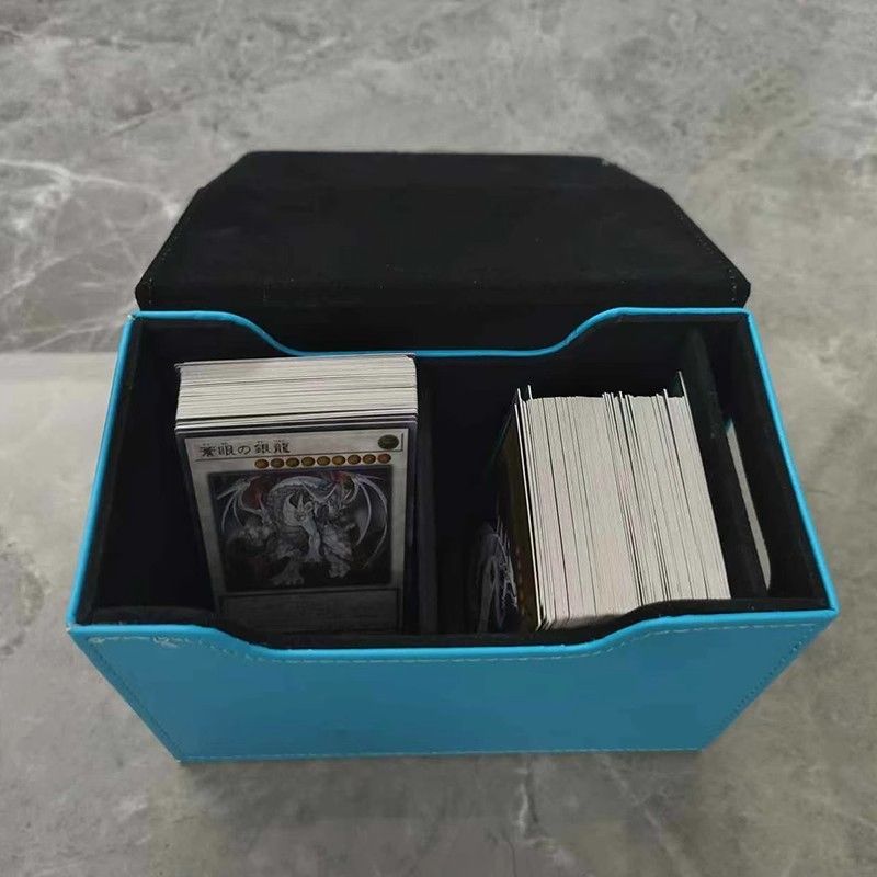 遊戯王 聖殿の水遣い 合皮製デッキケース　スリーブ二点セット 遊戯王 合皮製 デッキケース カードケース 聖殿の水遣い