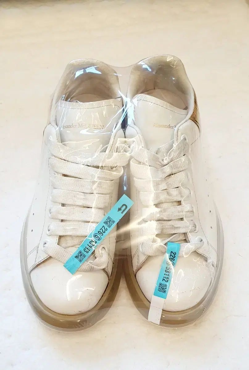 alexander mcqueen アレキサンダーマックイーン オーバーソール スニーカーズ 白