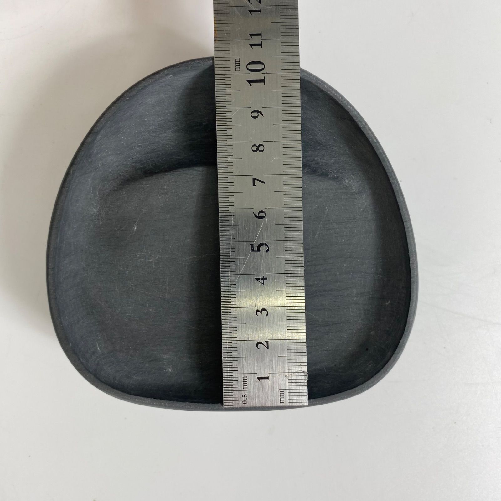 未使用品　書道  硯      淌池硯  8  中国 硯 書道 書道用品 中国硯 10.5cm 化粧箱入り 箱付き 書道具 入門