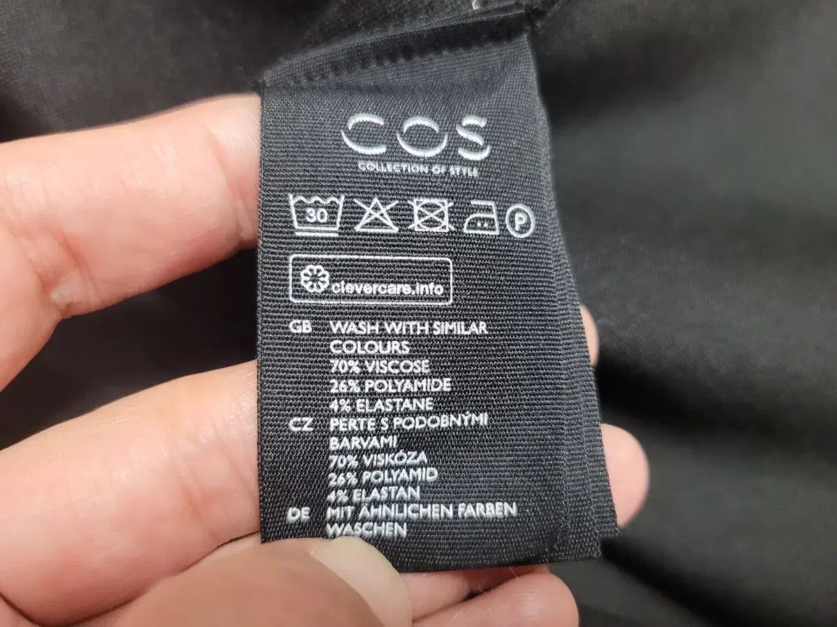 【海外定番】 COS 애시매트릭 원피스 44-55 【激安セール】