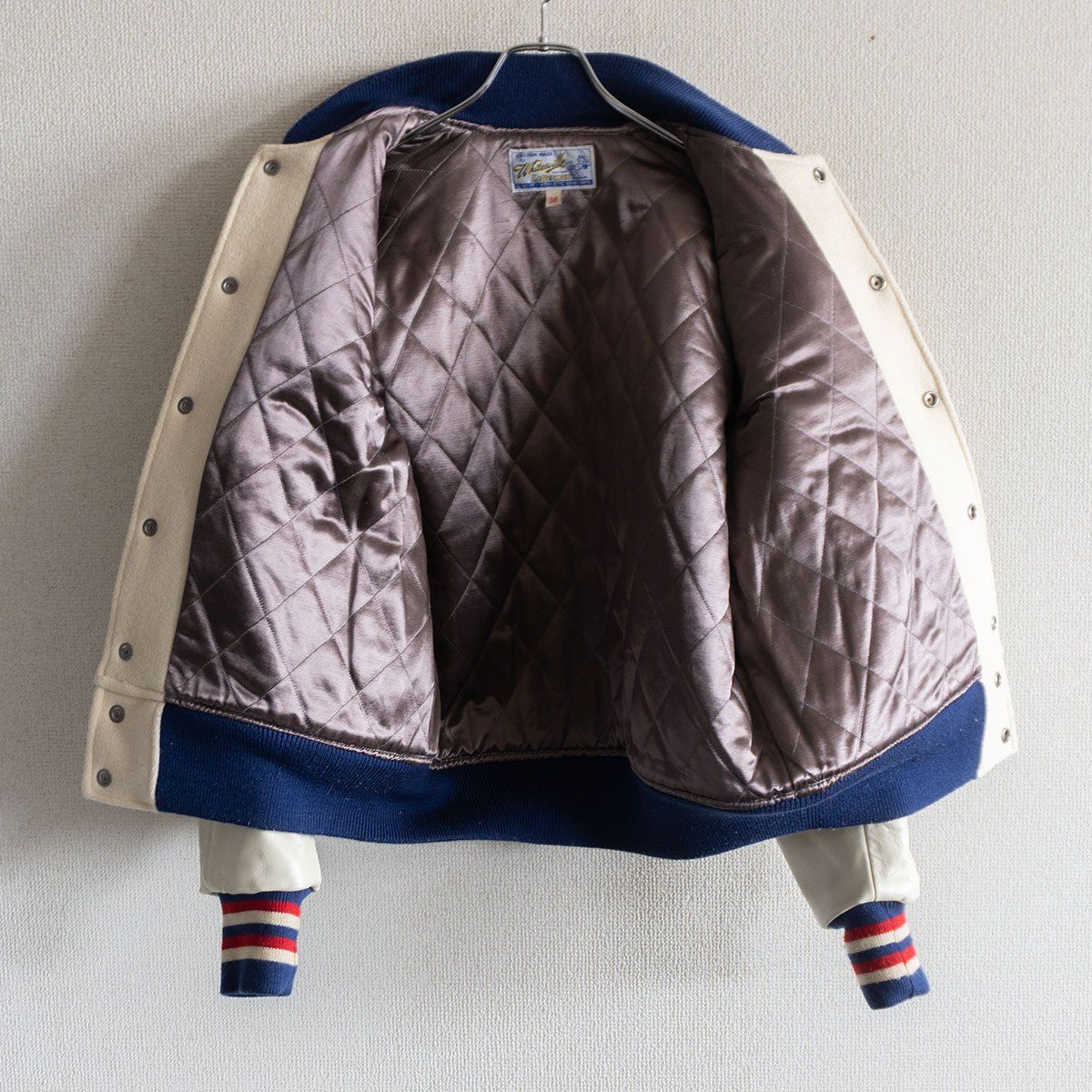 美品】WHITESVILLE【レザースリーブ スタジャン】38 スタジアム  