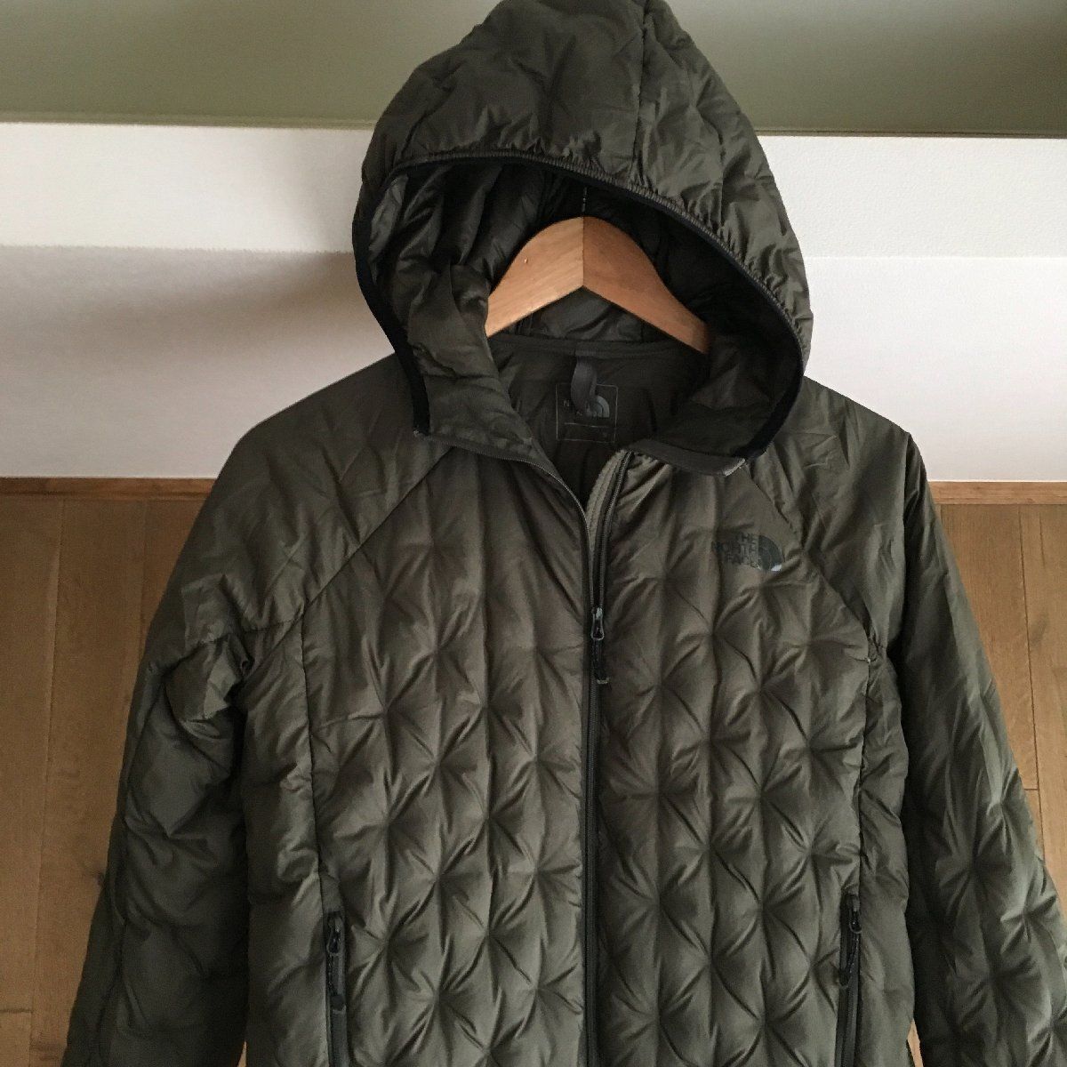 美品 THE NORTH FACE ノースフェイス アストロ ライト フーディ 