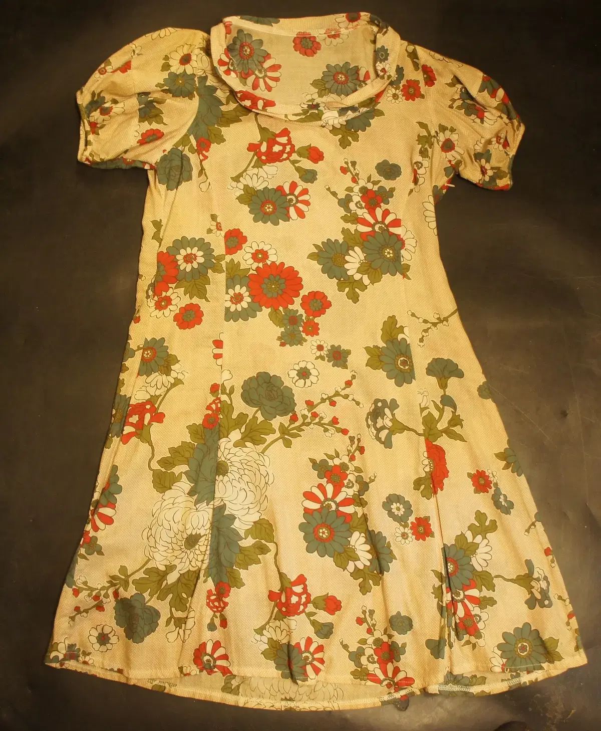 レッドミニワンピース ロング丈ワンピース