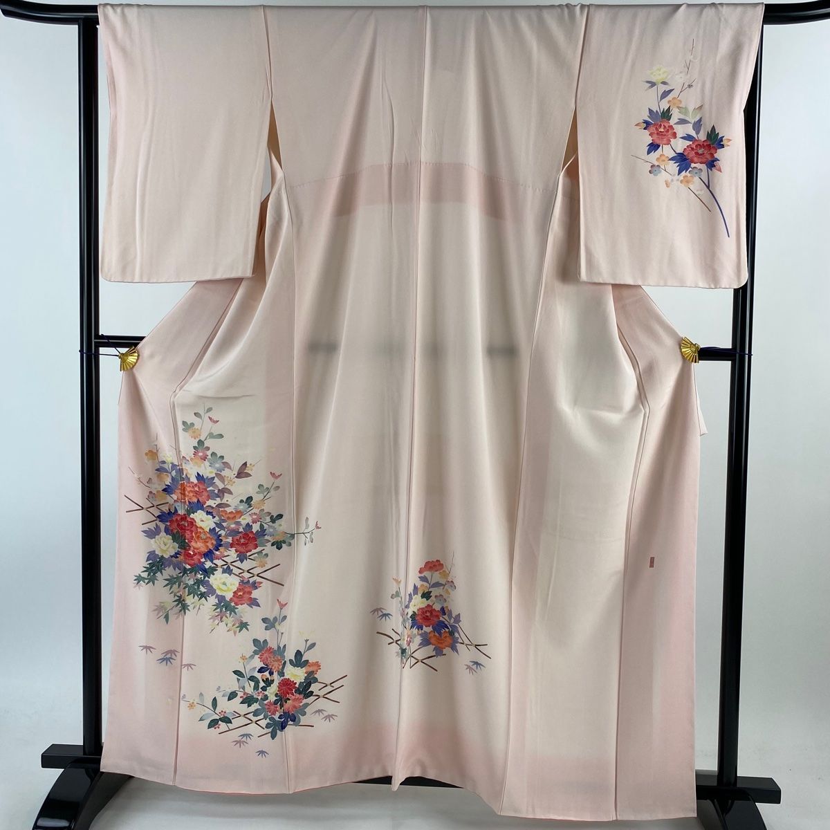 付下げ 身丈163cm 裄丈64.5cm M 袷 岡本幸治 落款 草花 加賀友禅 薄  