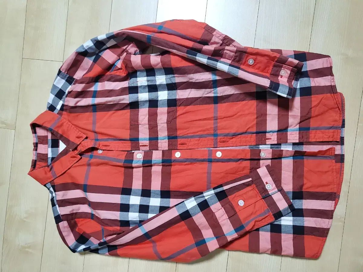 【雷市場（ポンジャン）商品韓国直送】 BURBERRY(バーバリー ) シャツ 10 税金