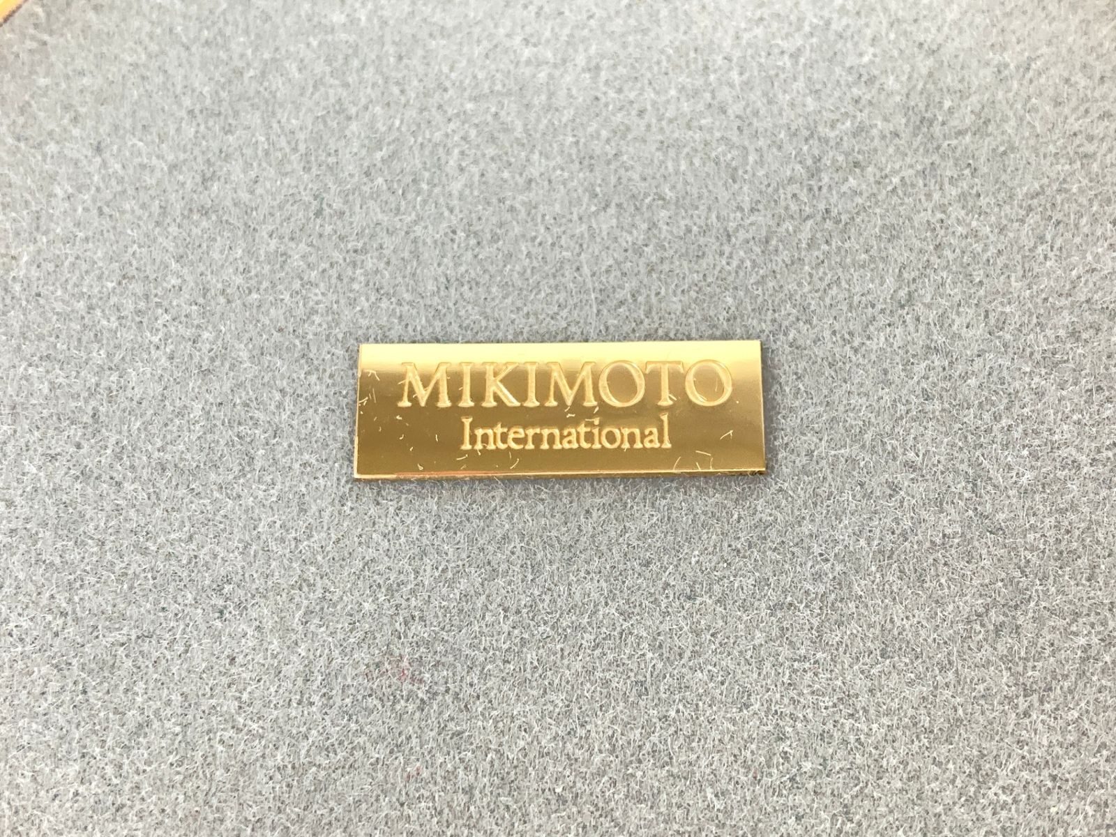 大野銀器製 純銀煙草ケース プラチナ装飾 木箱付 大野銀器製 純銀煙草ケース プラチナ装飾 木箱付（2025年最新