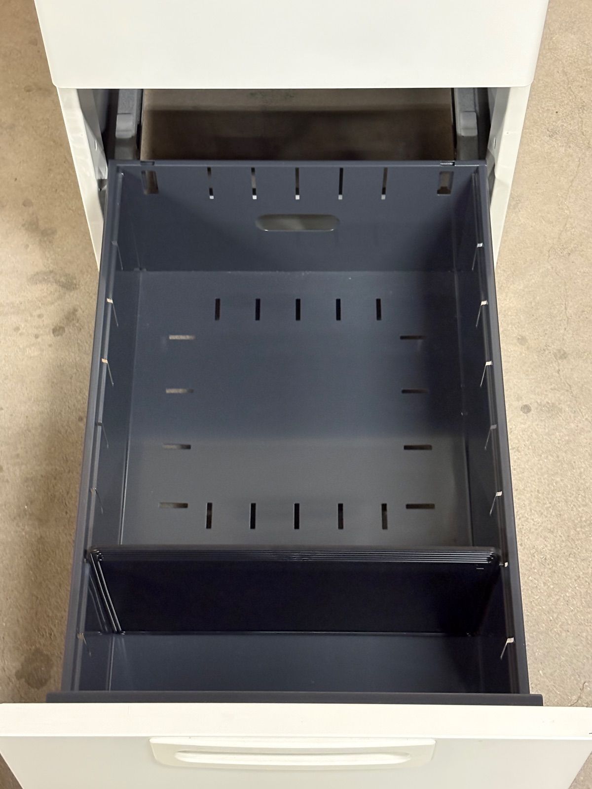 GK116 山口県下松市より 脇机 3段ワゴン プラス PLUS 幅40cm 奥70cm 高70cm オフィス家具 事務機器 MARWIL-DEMENAGEMENTS_CH