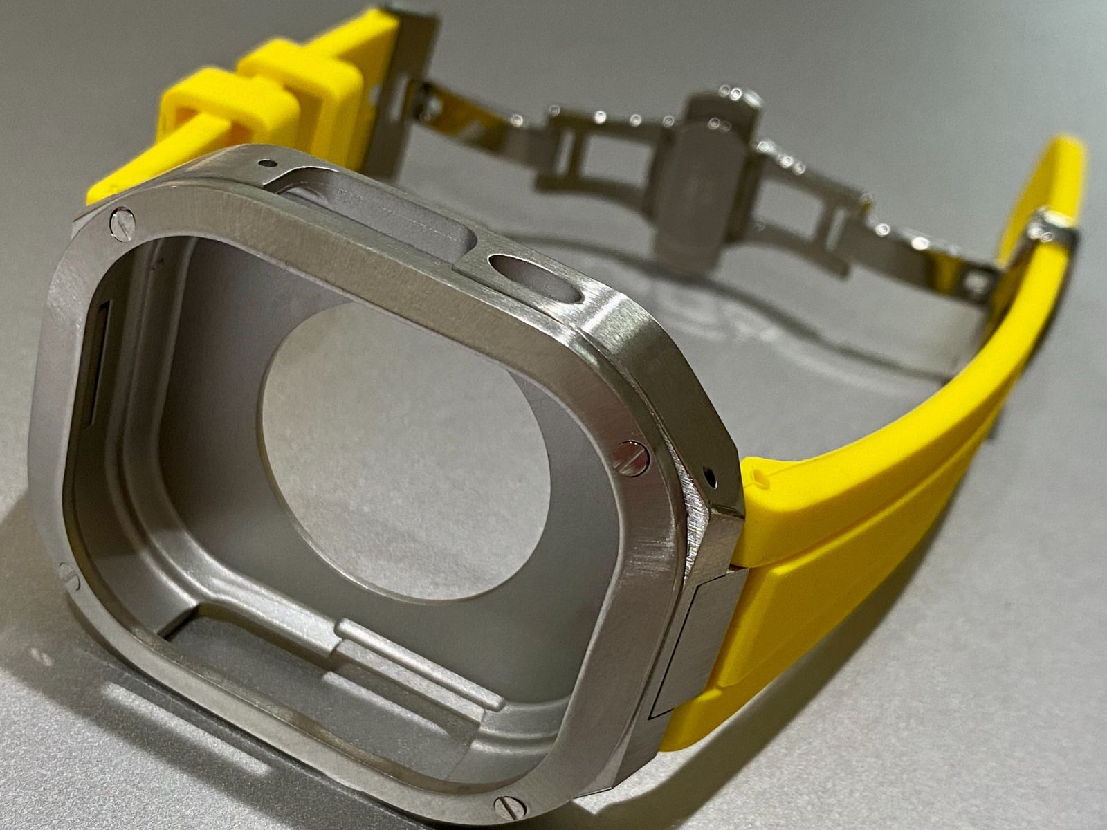 シルバー×イエロー アップルウォッチバンド ラバーベルト カバー ステンレス Apple Watch ケース 49mm ウルトラ ultra スポーツ メンズ レディース キラキラ