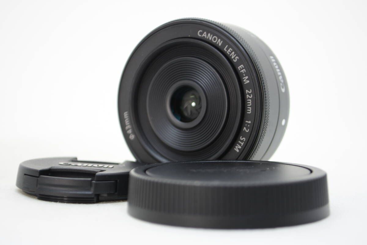 ✨極美品✨キャノン EF-M 22mm F2 STM❤️ボケ味の美しい単焦点！ ✨極美品✨キャノン EF-M 22mm F2 STM❤️ボケ味の美しい単焦点！ EOS