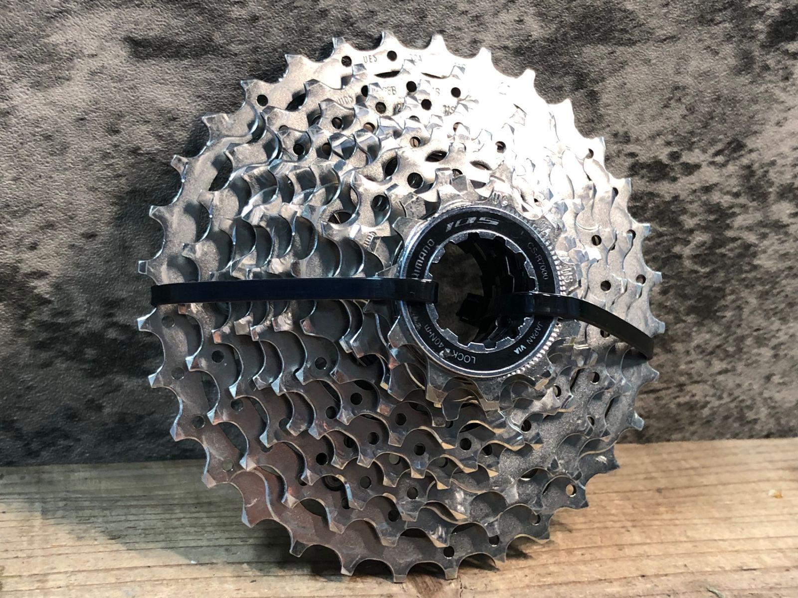シマノ(SHIMANO) CS-R7000 11S 11-32T シマノ CS-R7000 カセットスプロケット11S 11-32T 105 SHIMANO