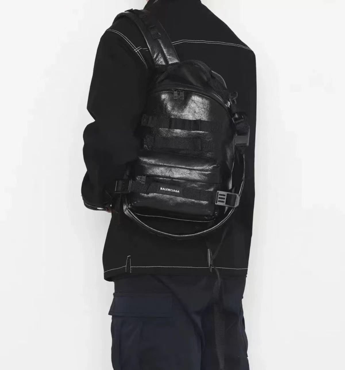 BALENCIAGA】極美品 アーミー レザー バックパック ブラック - メルカリ