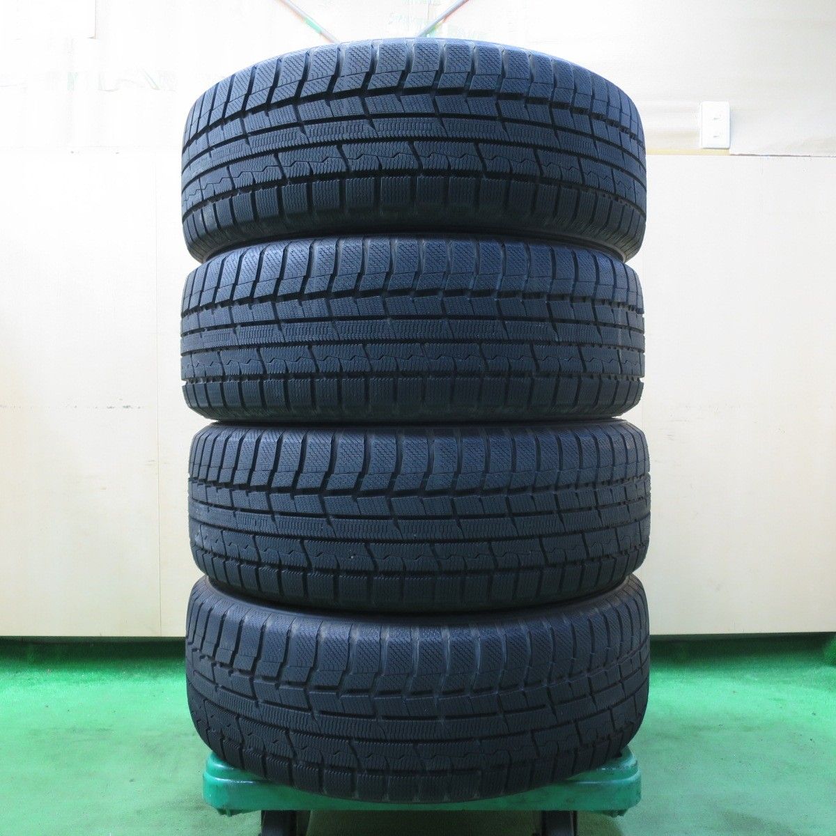 送料無料* タイヤほぼ未使用！キレイ☆三菱 デリカ D:5 純正 225/55R18 