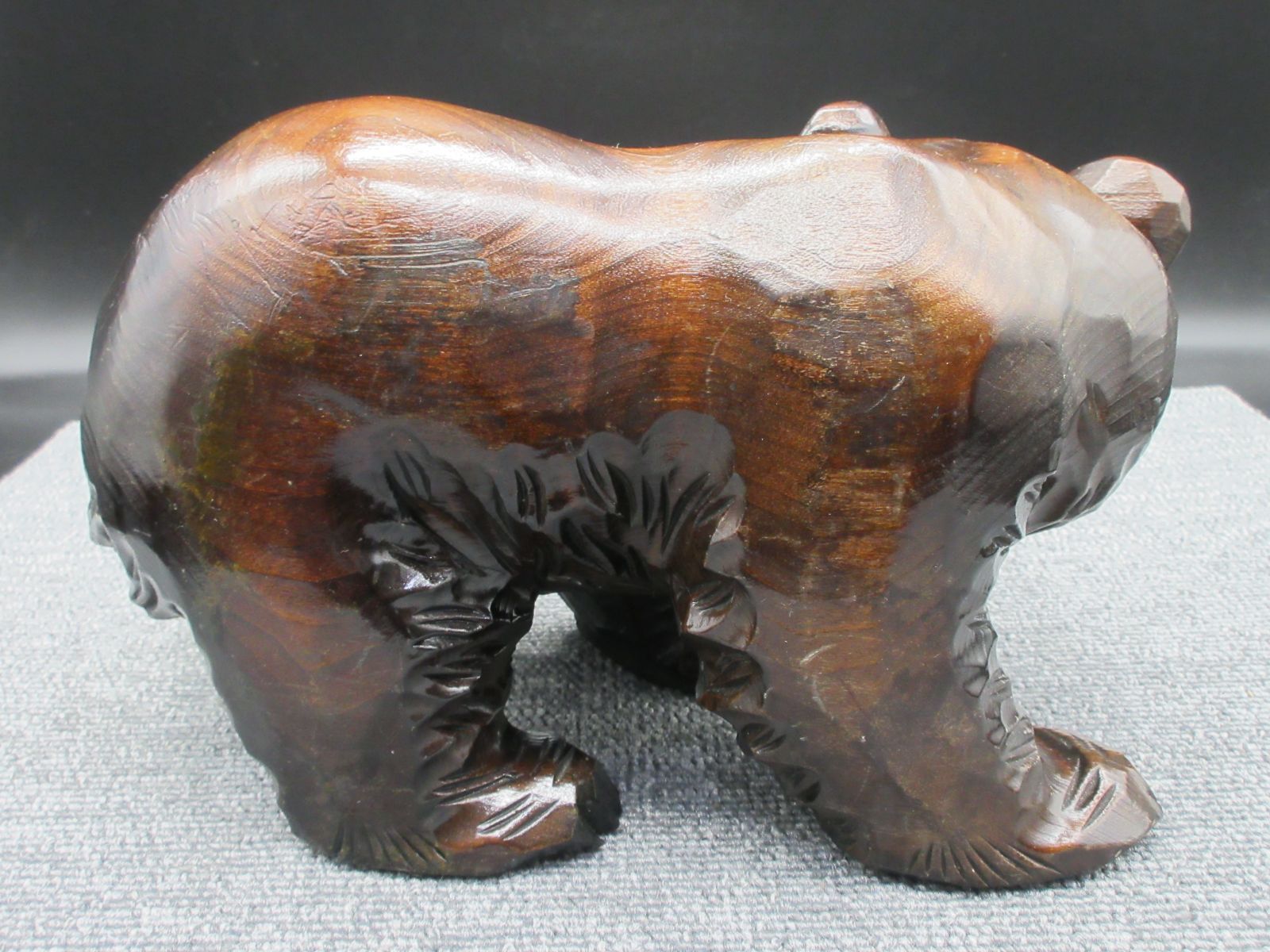 木彫り 熊 クマ くま 彫刻 小川作 アンティーク 置物 (小) - メルカリ