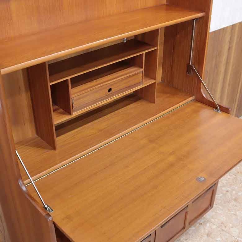 ネイサン デスク