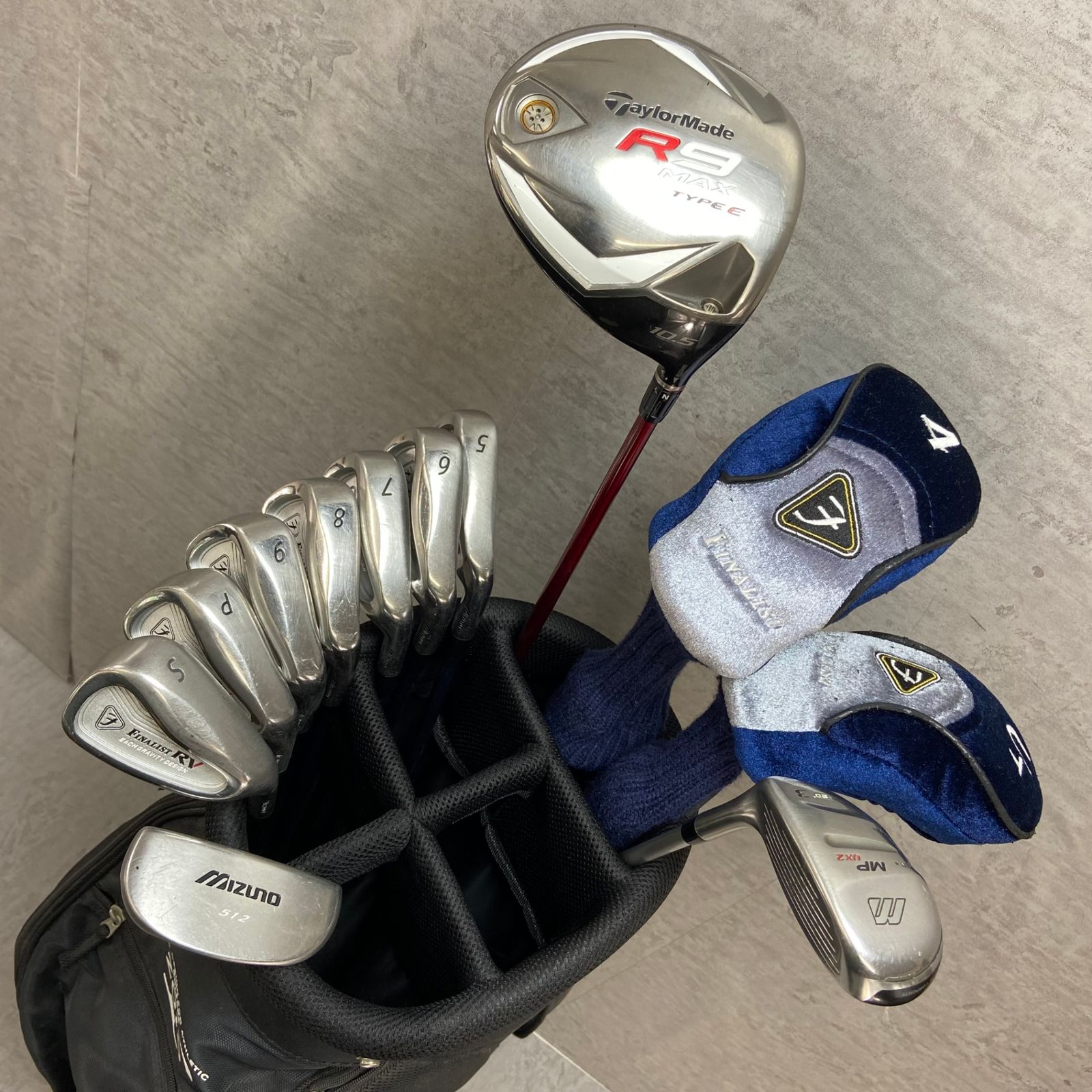 TaylorMade - TaylorMade　テーラーメイド　Mizuno　ミズノ　メンズゴルフ12本セット　カーボン　右利き用　キャディバッグ ヘッドカバー 初心者おすすめ TaylorMade テーラーメイド MIZUNO ミズノ メンズゴルフ14本