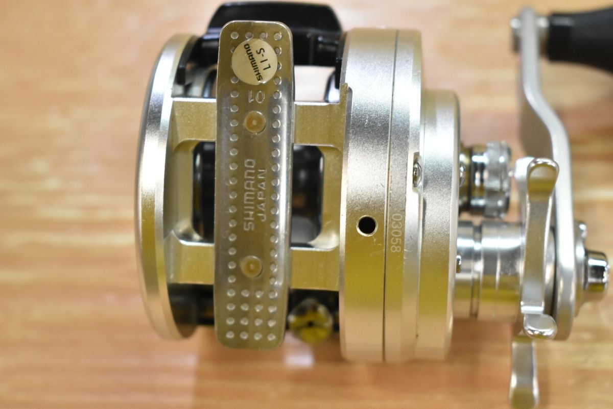 SHIMANO - シマノ　13オシアカルカッタ 300HG Amazon.com: SHIMANO 13 OCEA CALCUTTA 300HG (importación de