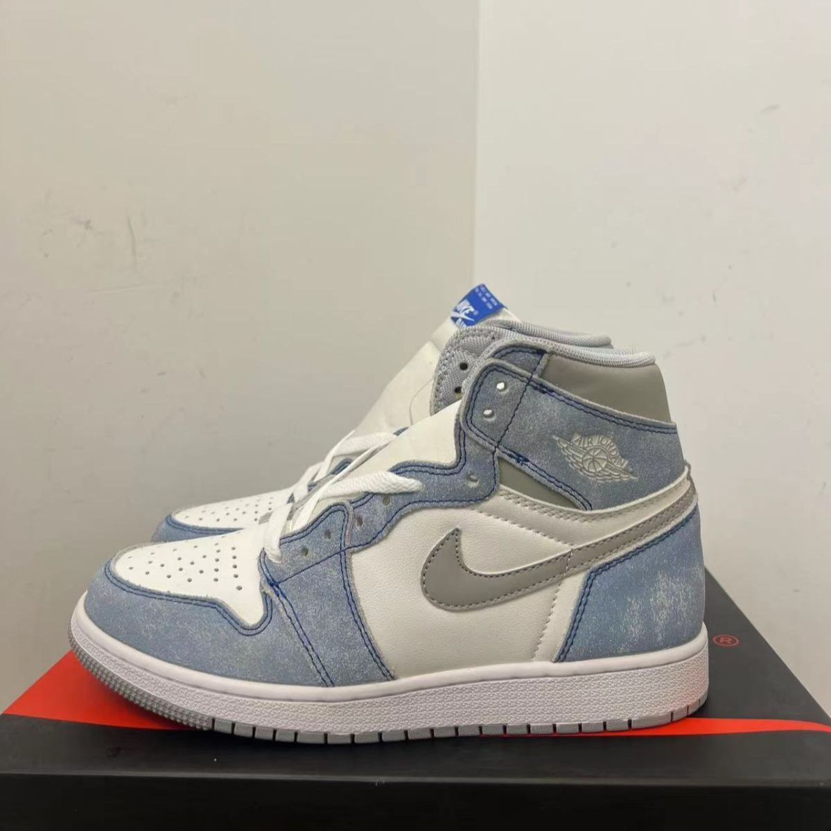 新品未使用ナイキ Jordan Air Jordan 1 high og  スニーカー