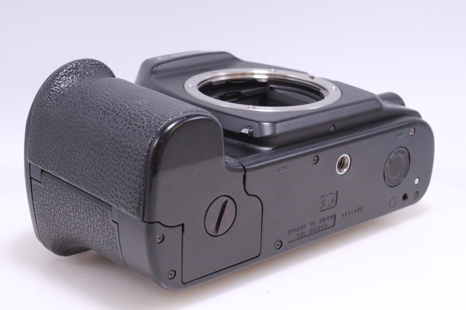 美品】Canon EOS-3 ボディ フィルムカメラ - メルカリ