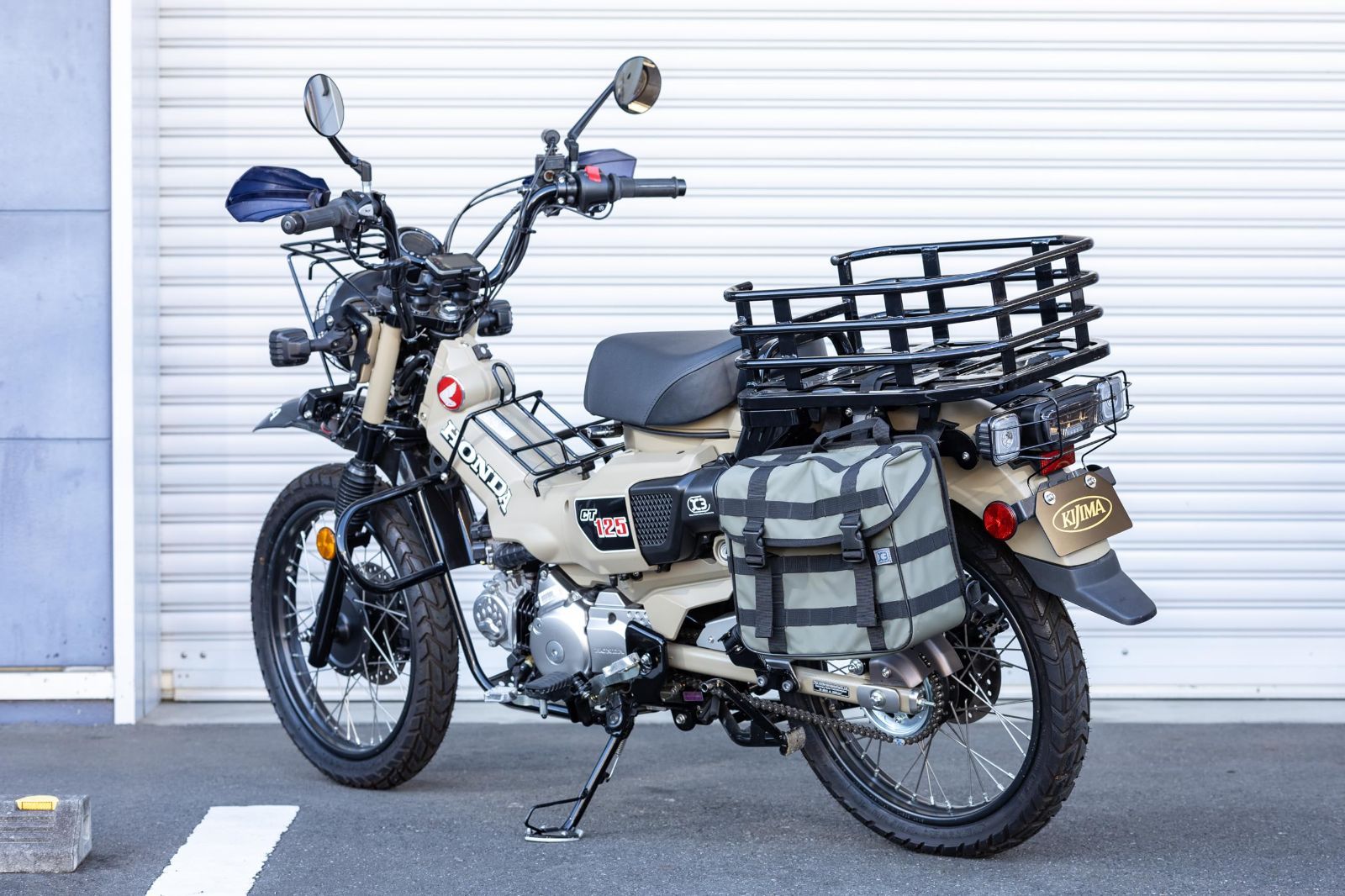 バイクパーツ 容量13L