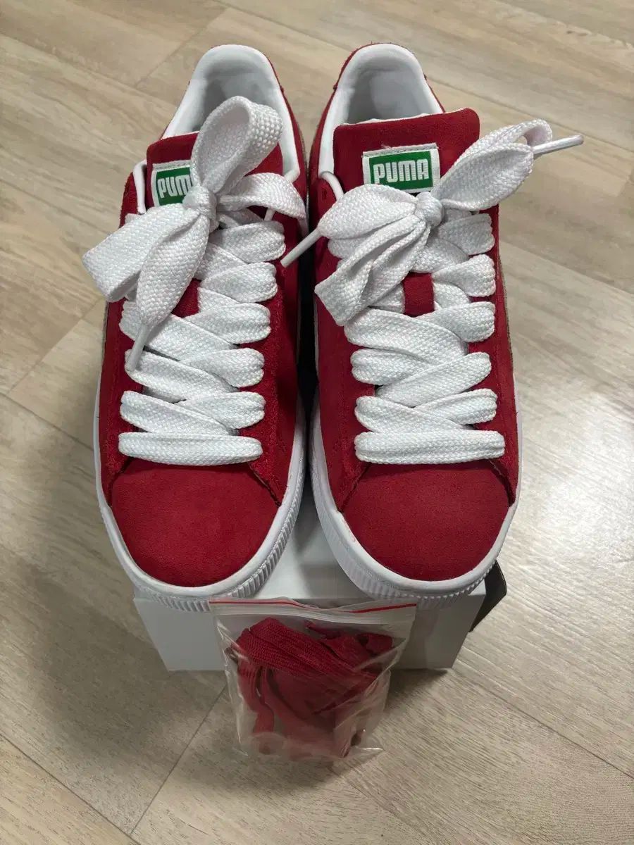 【雷市場（ポンジャン）商品韓国直送】 PUMA(プーマ) スエード クラシック XXI 赤 ( 245 ）