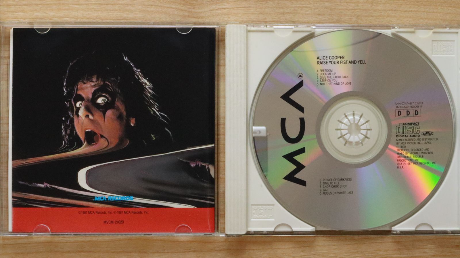 国内盤CD☆アリス・クーパー/Alice Cooper□ Raise Your Fist