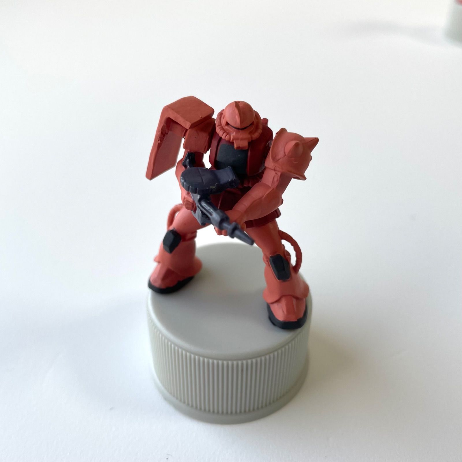 ガンダム　ガンプラ・ガチャポンフィギュア・ボトルキャップまとめ売り GUNDAMガンダム ボトルキャップ コレクション84個 - メルカリ