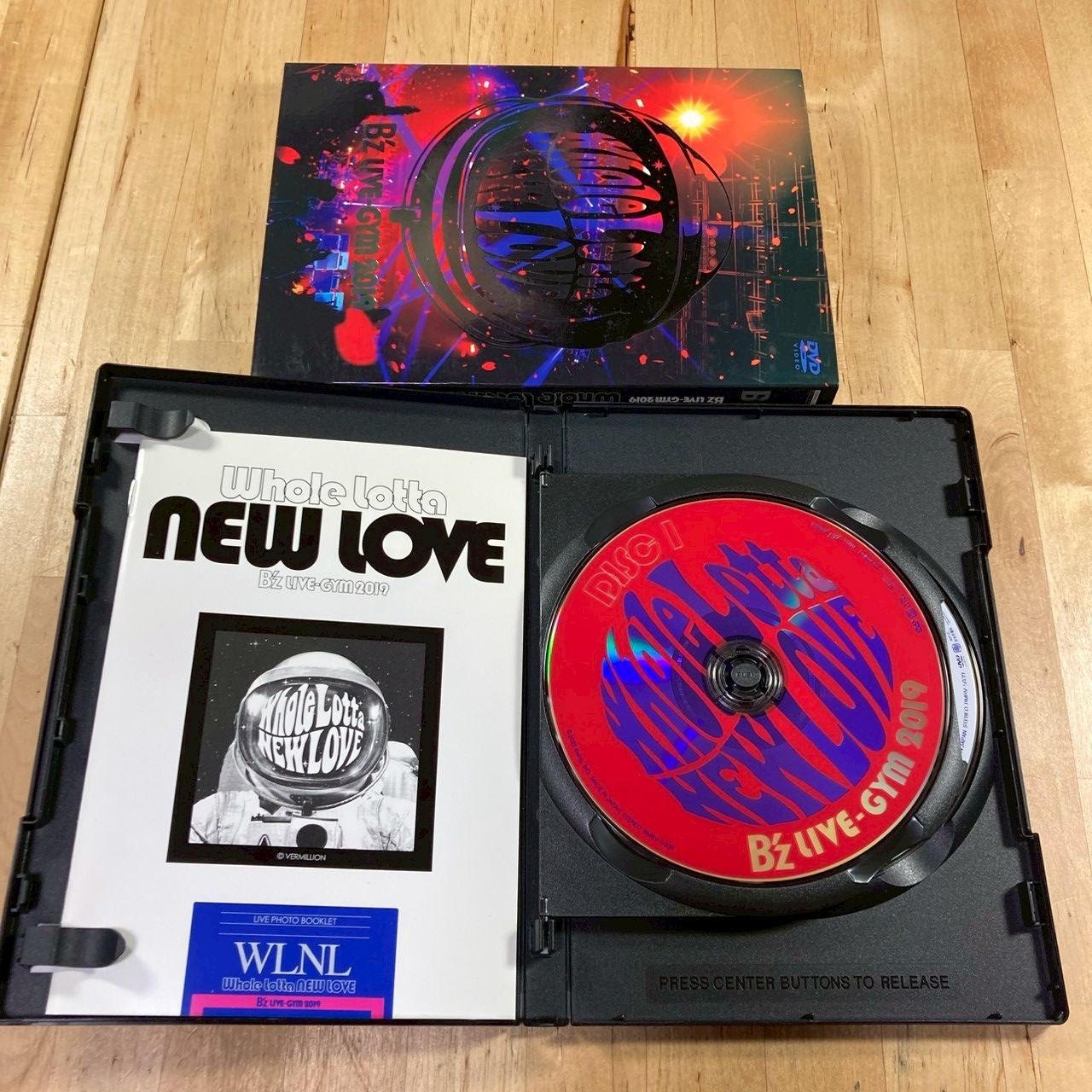 ミュージック Blu-ray B'z LIVE-GYM 2019 Whole Lotta Amazon.co.jp: B'z LIVE-GYM 2019 -Whole Lotta NEW LOVE- (Blu