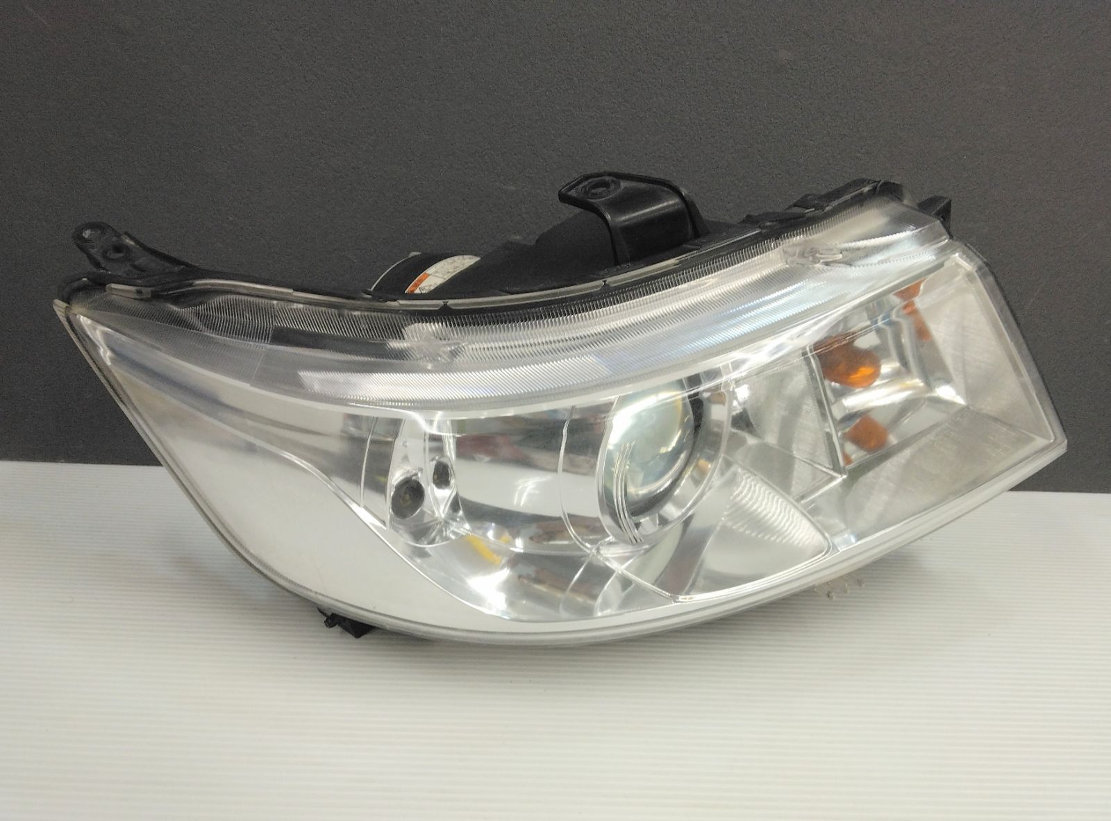 158586　美品　ワゴンR 　MH23　ヘッドライト　右　右側　運転席　コイト　100-59193　レべ付　キセノン　HID　ユニット　インナーメッキ　 ワゴンR スティングレー mh23s ヘッドライト 加工 シーケンシャル led