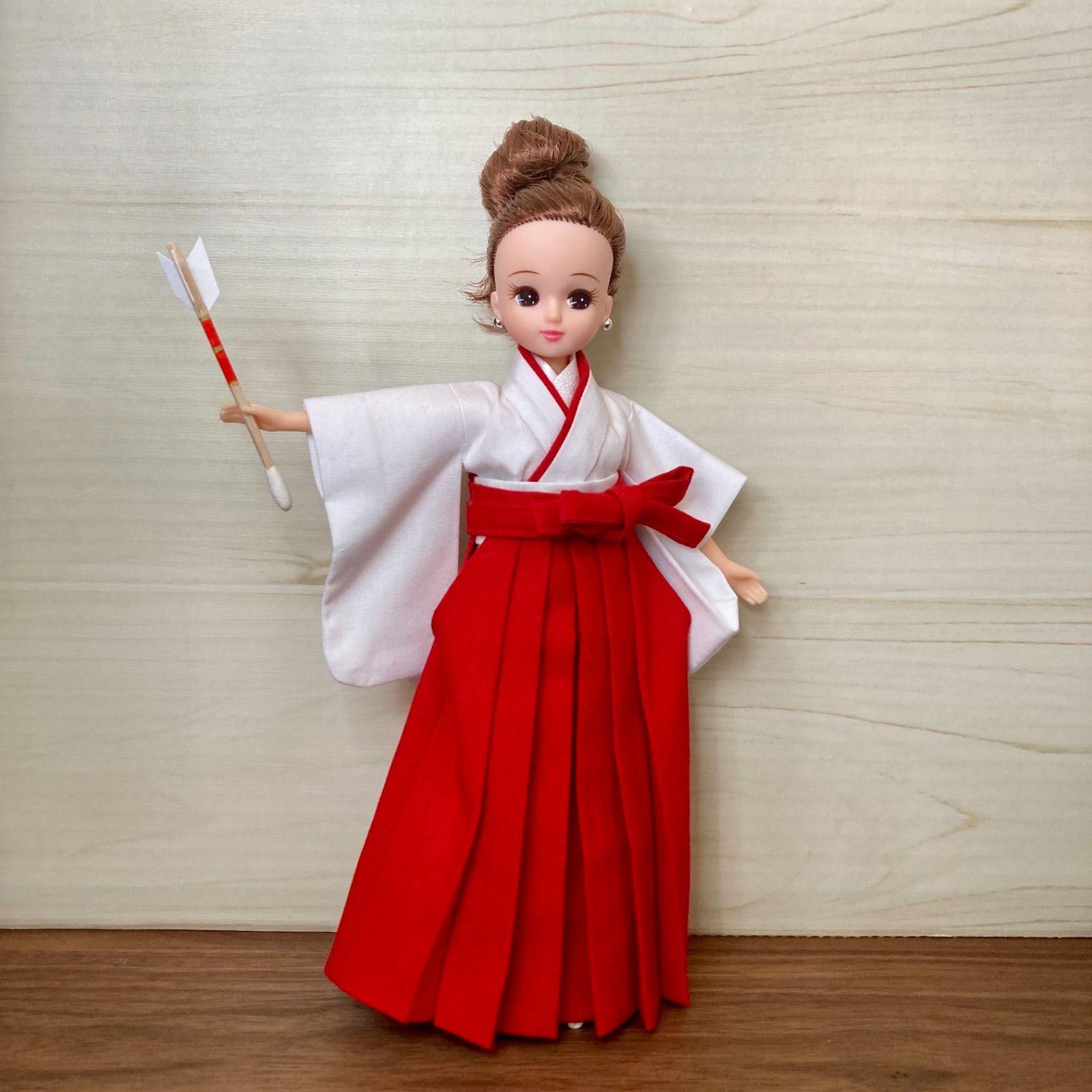 ほぼ最安値？非売品の巫女姿のリカちゃん。七五三のお祝い。限定 ほぼ最安値？非売品の巫女姿のリカちゃん。七五三のお祝い。限定