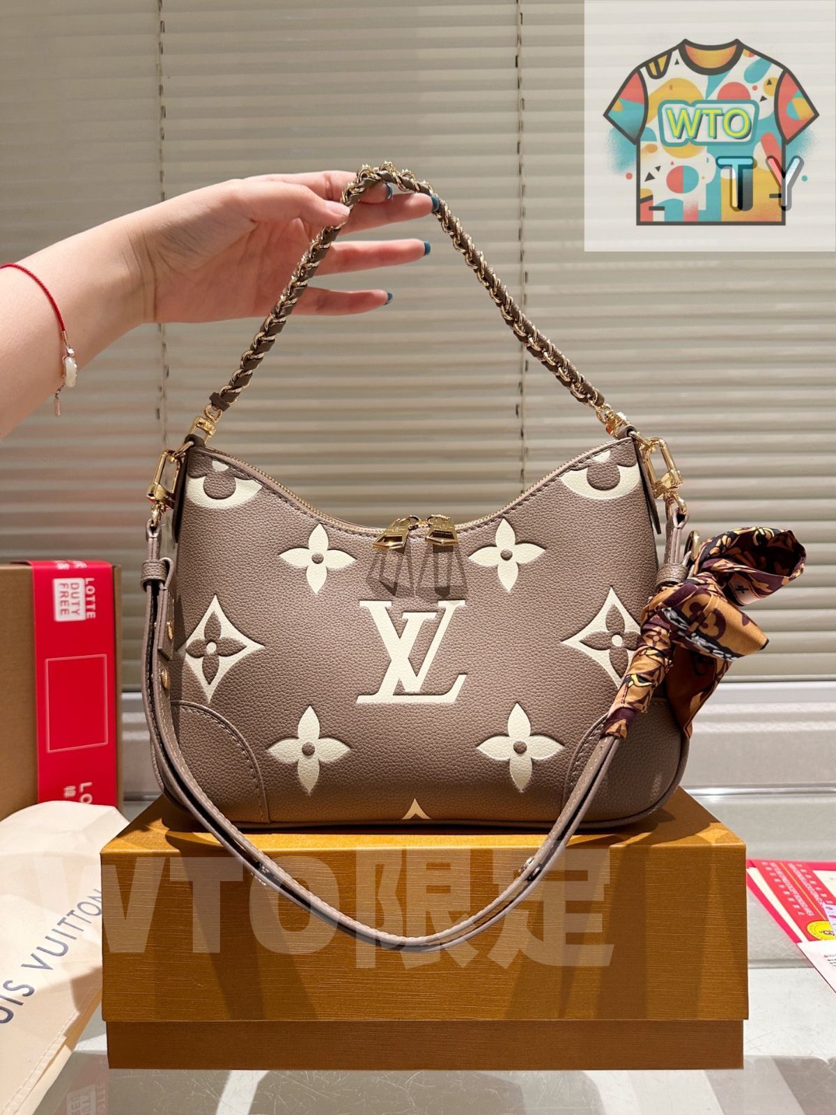 今日WTO】Louis Vuitton モノグラム ハーフムーンバッグ