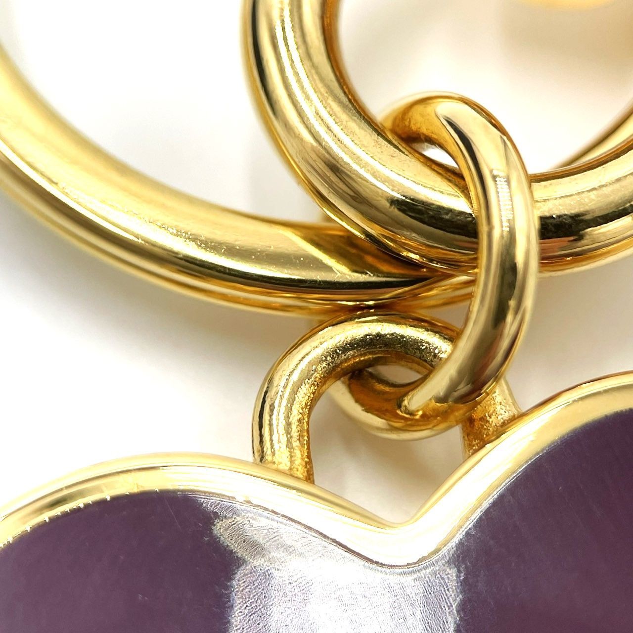 美品 PRADA プラダ ハート型 キーホルダー リボン 箱付き 美品 PRADA プラダ ハート型 キーホルダー リボン 箱付き PRADA プラダ