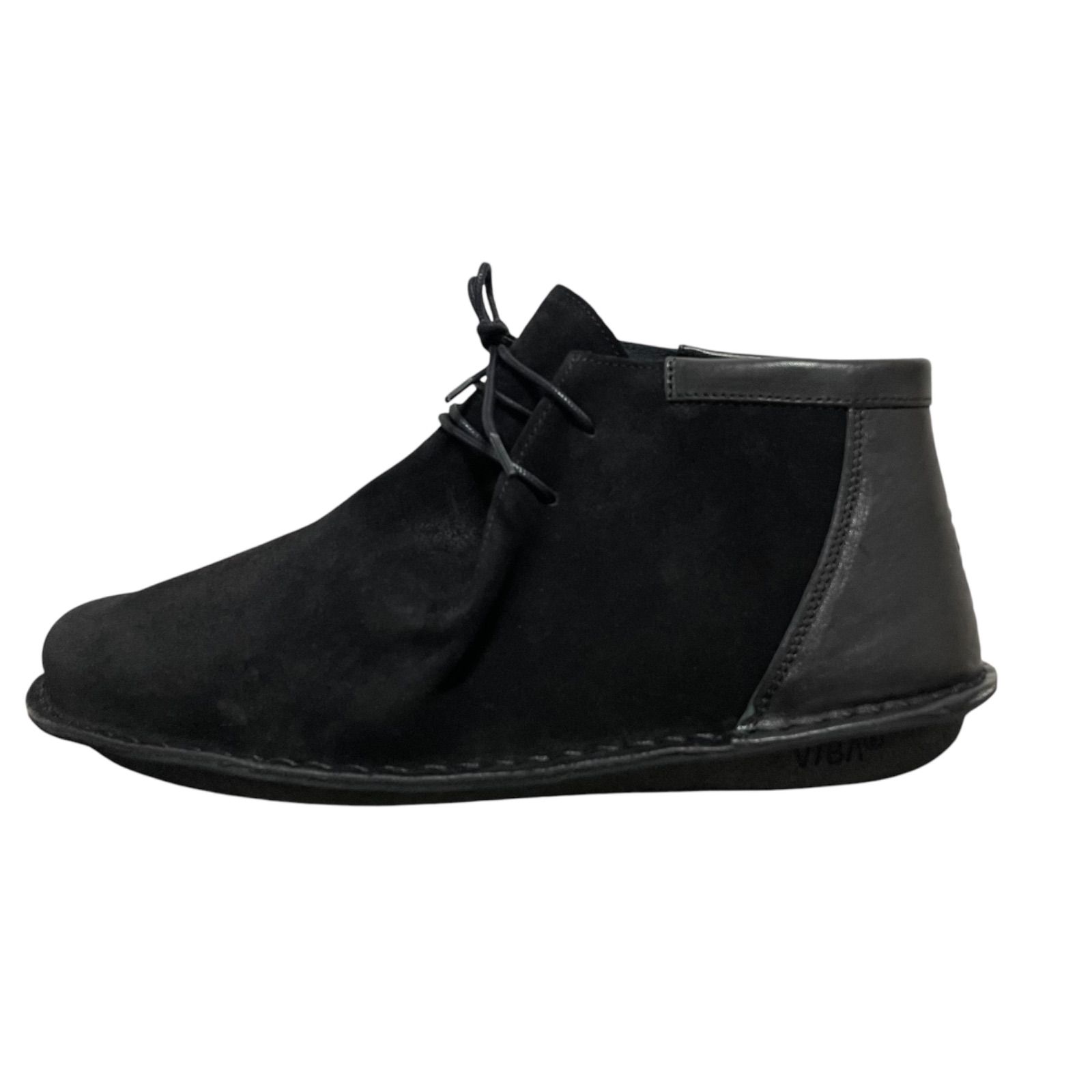定価50,600円 COMME DES GARÇONS HOMME VIBAe JTree Suede Boots 定価50,600円 COMME DES GARÇONS HOMME VIBAe JTree Suede Boots