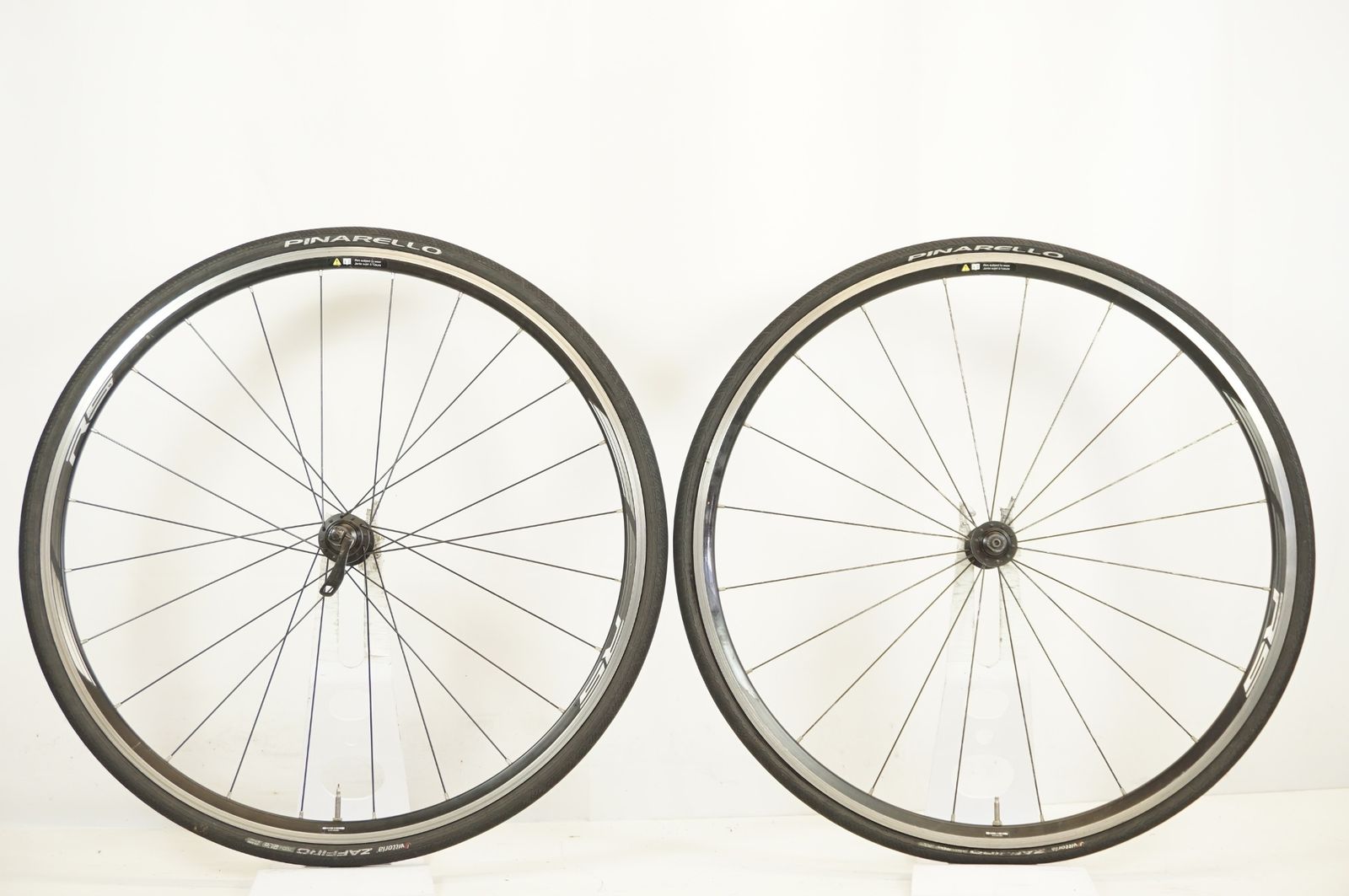 【手渡し限定】SHIMANO WH-RS010 11速用 前後ホイールセット SHIMANO 「シマノ」 WH-RS010 SHIMANO 11s ホイールセット