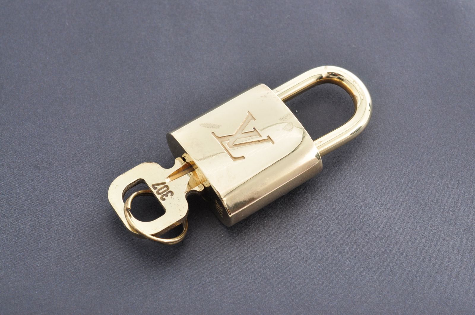 Louis Vuitton ルイ・ヴィトン 南京錠 パドロック カデナ 鍵