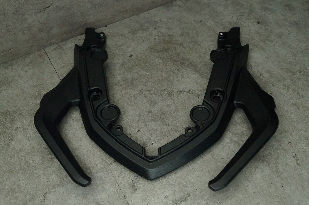 BMW F900XR タンデムグリップ 8409642-04 新車外し