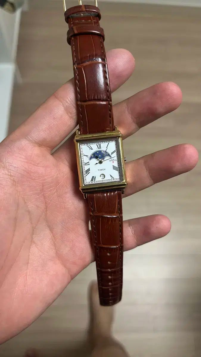 ノア x TIMEX タイメックス サン-ムーン ムーンフェイズ 金
