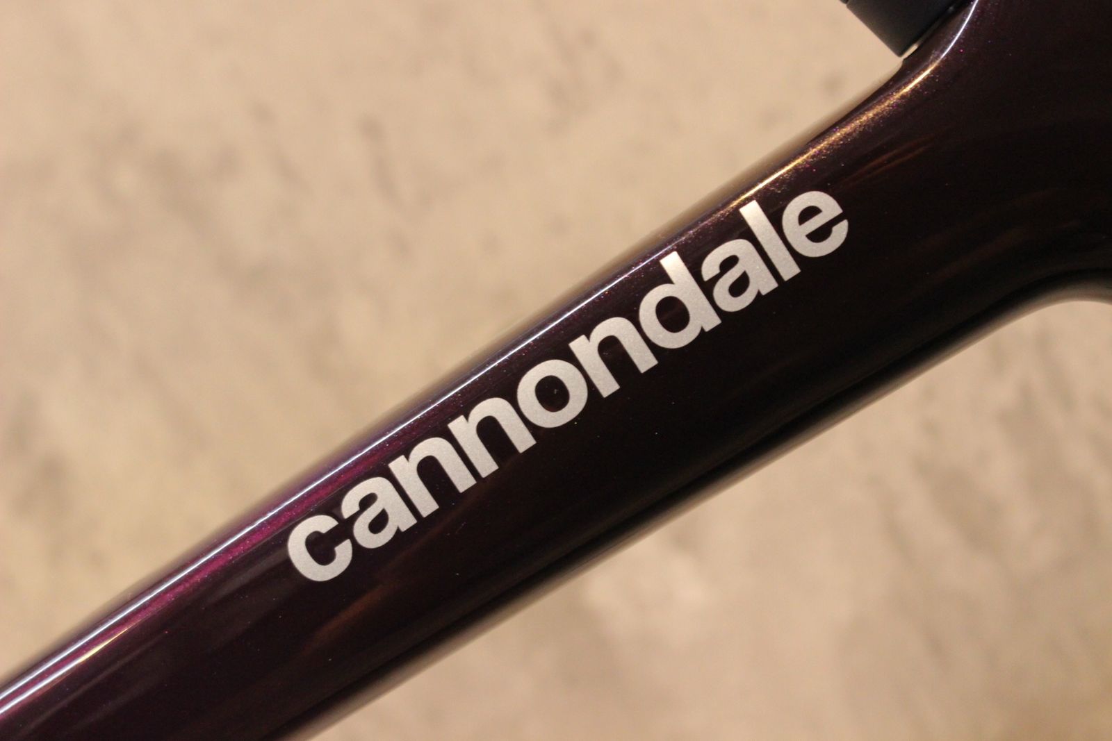 キャノンデール CANNONDALE スーパーシックス SUPERSIX EVO DISC 2025 56サイズ シマノ アルテグラ R8020 11s カーボン ロードバイク 名古屋店 BRIGHTFACE_UK