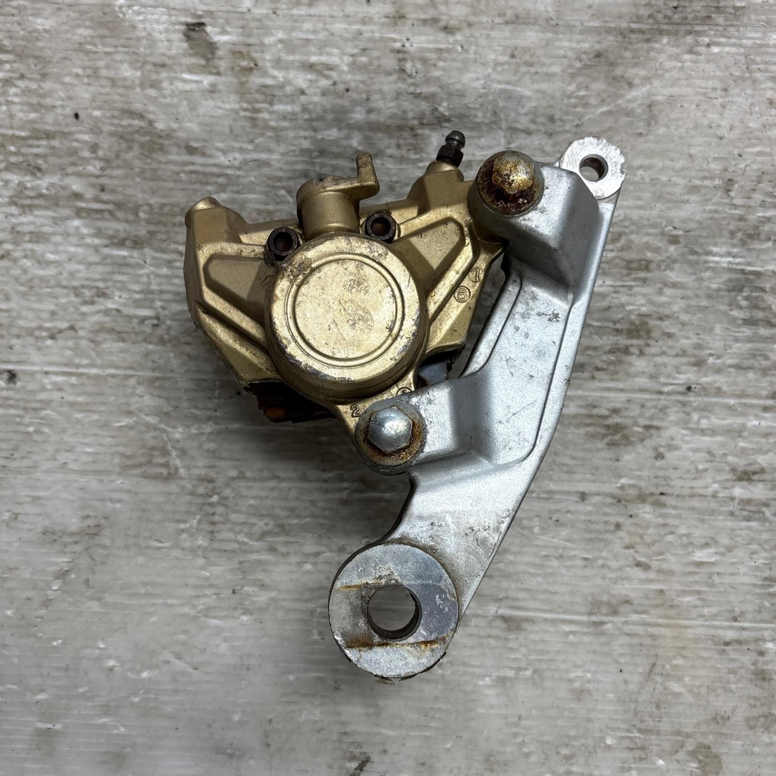 YAMAHA FZR250 2KR リアキャリパー ヤマハ