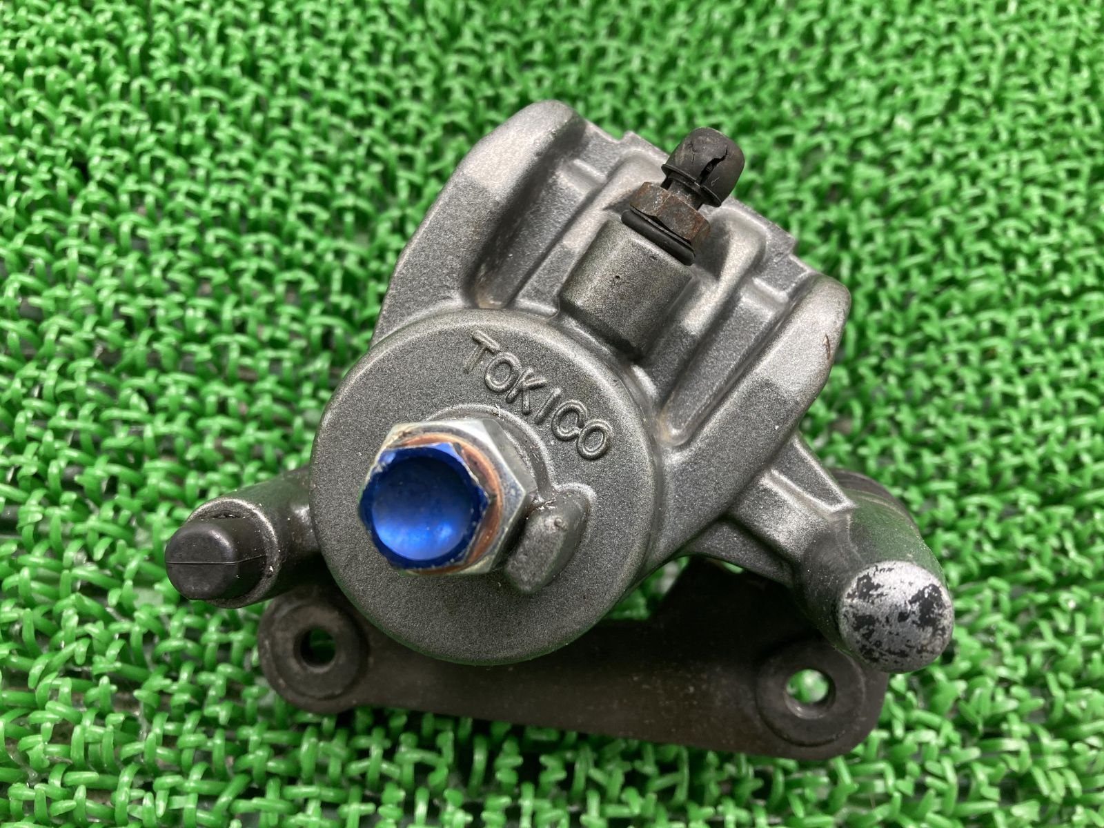 ゼファー400 リアブレーキキャリパー カワサキ 純正 中古 バイク 部品 ZR400C ZEPHYR400 TOKICO 割れ欠け無し 希少品 品薄 車検 Genuine