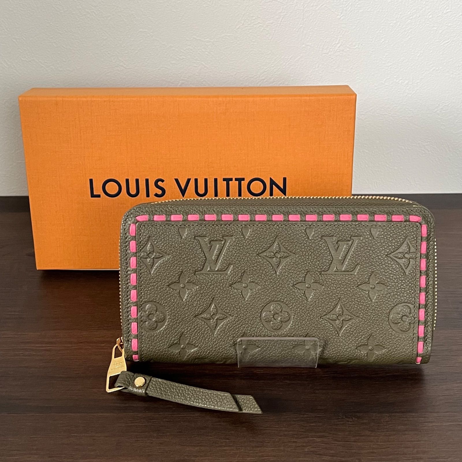 LOUIS VUITTON ルイヴィトン ジッピーウォレット モノグラムアンプラント ステッチ M62541 カーキ×ピンク 長財布 ジップウォレット ZIPWALLET レディース