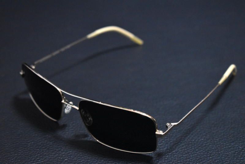 OLIVER PEOPLES　サングラス Aric VFX Polarized Oliver Peoples Aric VFX Photochromic Sunglasses Silver/Sapphire