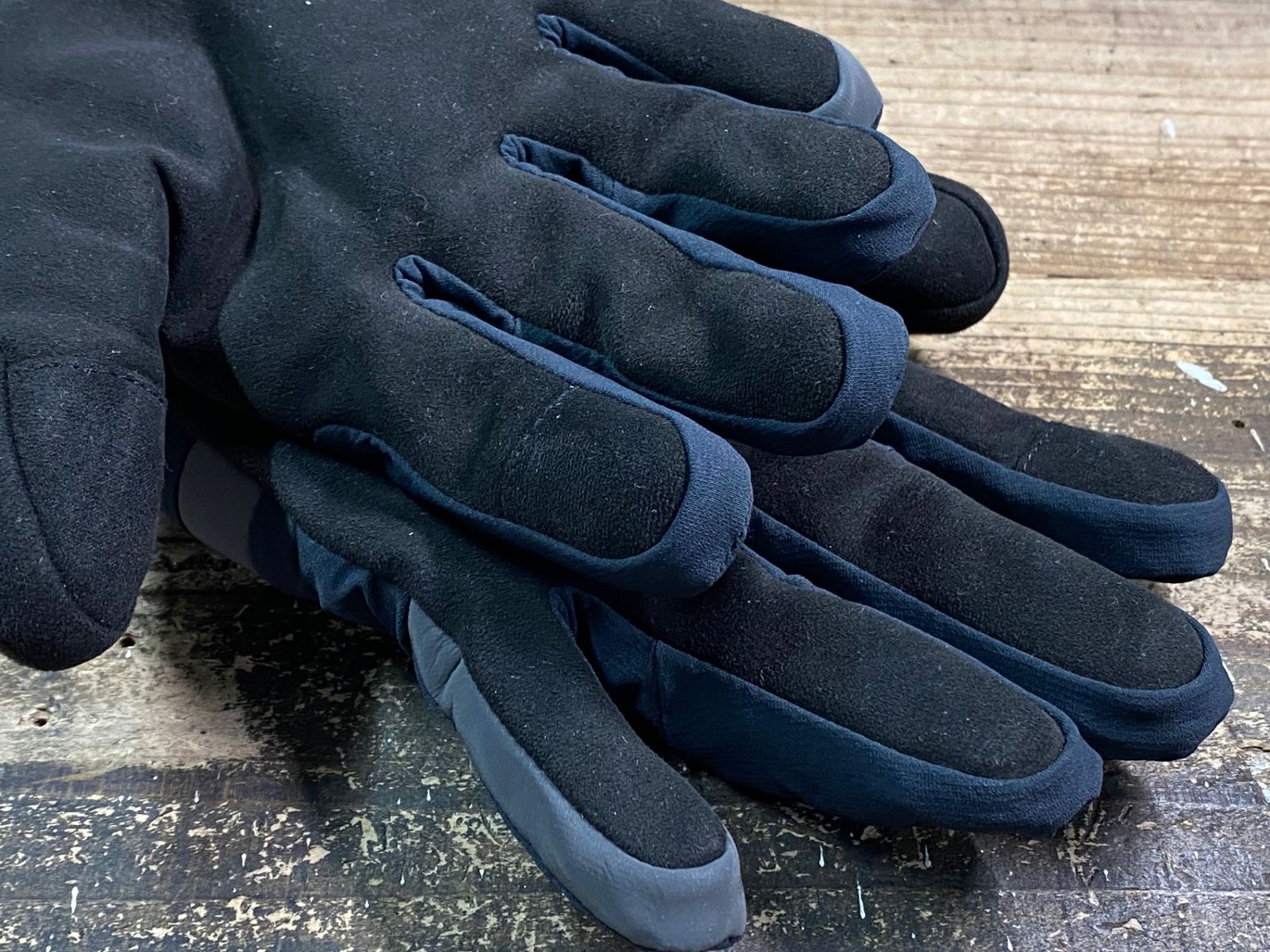 WATERPROOF GLOVE