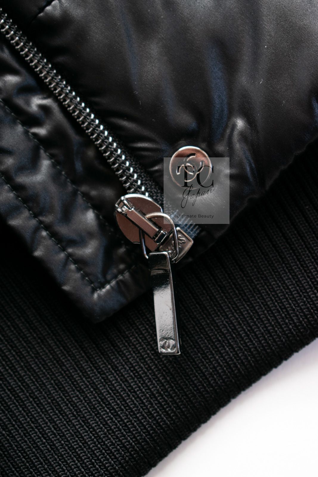 72万 シャネル ダウン ジャケット CHANEL ココ ネージュ