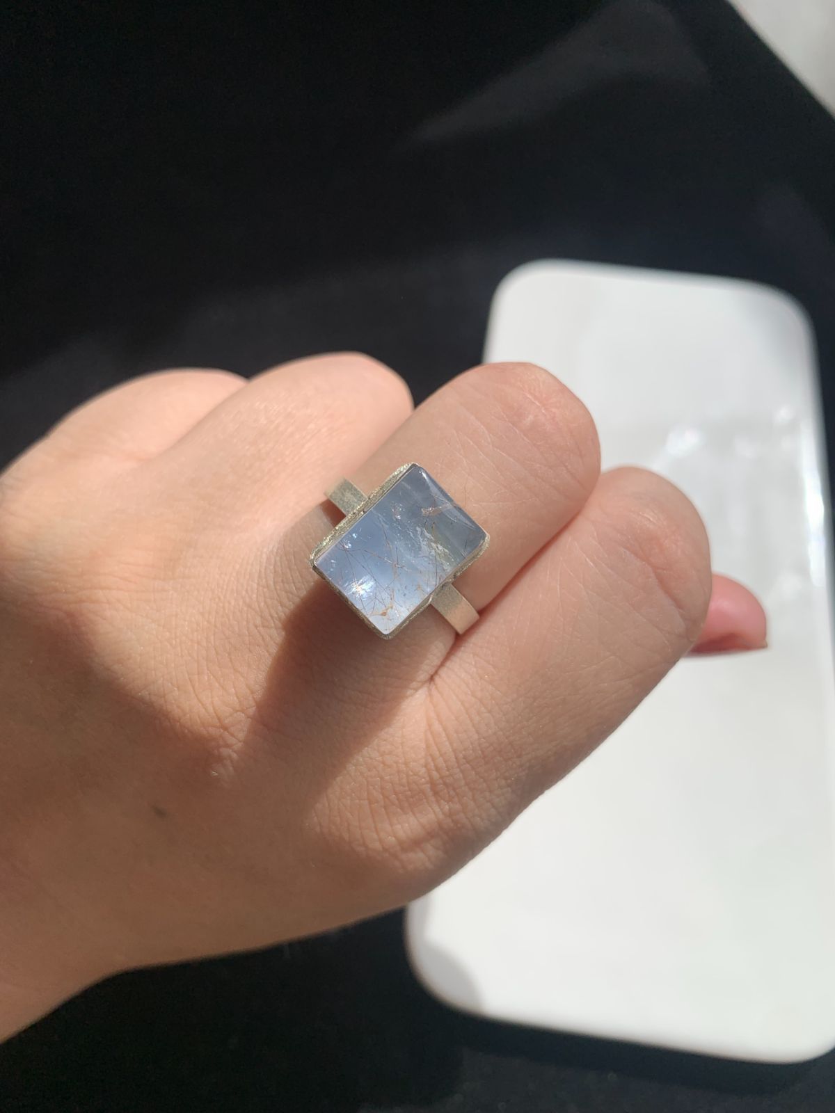 エメラルド×ルチルクォーツ ダブレット ストーン リング SV925シルバー85 エメラルド×ルチルクォーツ ダブレット ストーン リング SV925シルバー